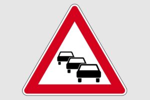 Wie verhalten Sie sich auf einer Autobahn bei diesem Verkehrszeichen?